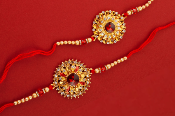 NAANTALI: Meditatiivinen Rakhi-juhla